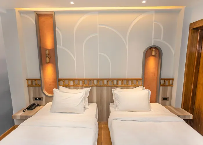 Ananta Hotel 3*