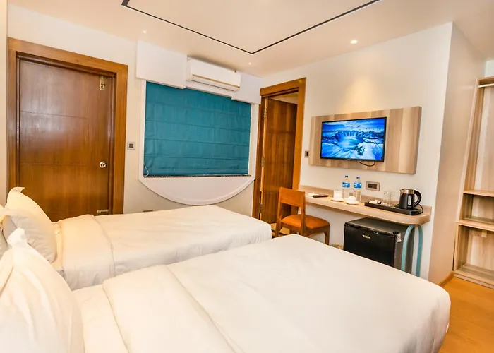 Ananta Hotel 3*